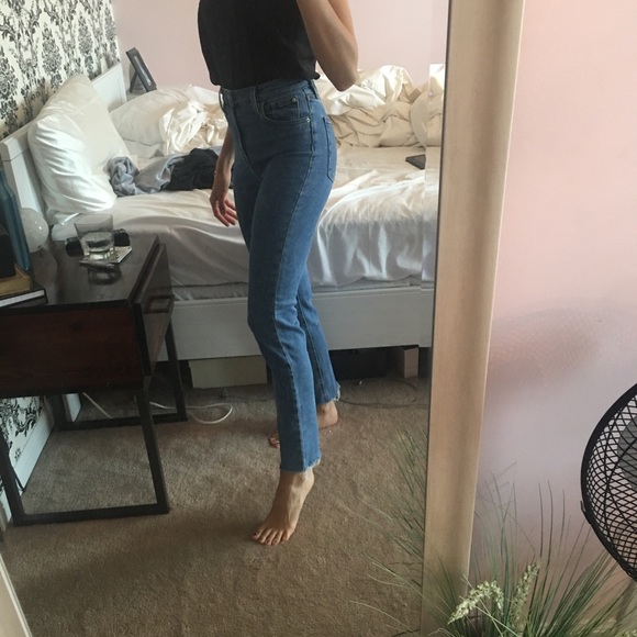 BDG high rise girlfriend jeans - open hem - Picture 4 of 11